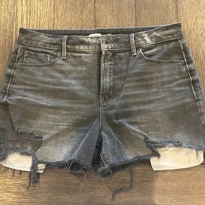 Old navy women’s size 10, gray denim cut off shorts